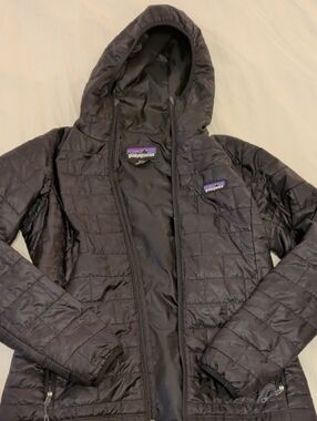Patagonia Women's Black Quilted Hooded Puffer Jacket